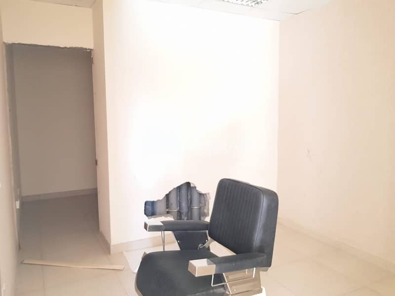9 0% Commission Easy Six payment Best Location Retail shop in JBR