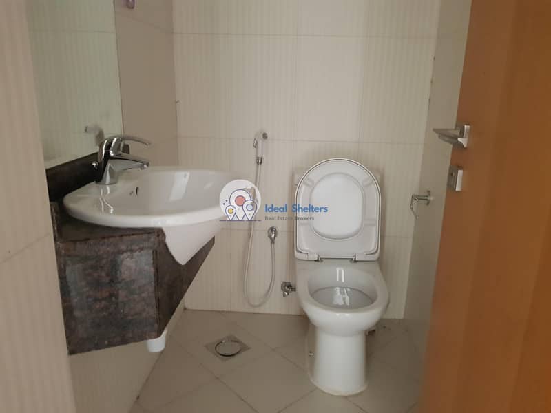 17 OUT CLASS 2 BHK WITH 3 BATH_LAUNDRY ROOM+ALL FACILITIES RENT 43K