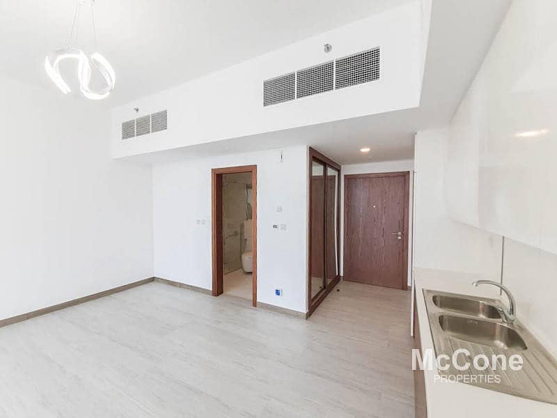 7 Genuine Listing | Beautiful Studio | Quality Finish