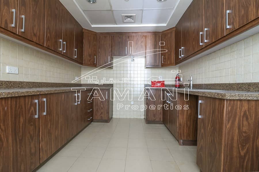 2 2200 SqFt |  Perfect Vatsu | Bright | Well Maintained