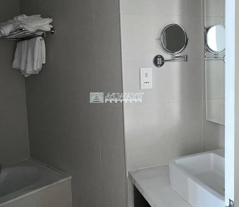 24 Full Canal View |Stunning Fully Furnished 1Bedroom