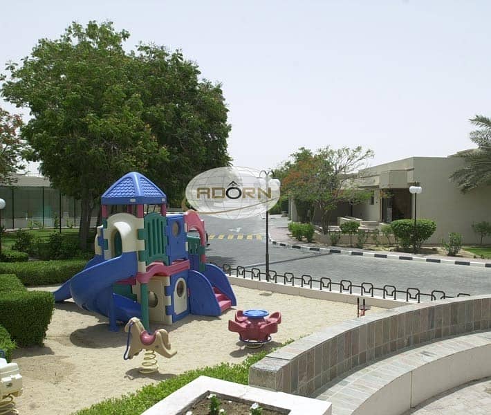2 Fully renovated 3 bedroom plus study villa all facilities in Al Sufouh
