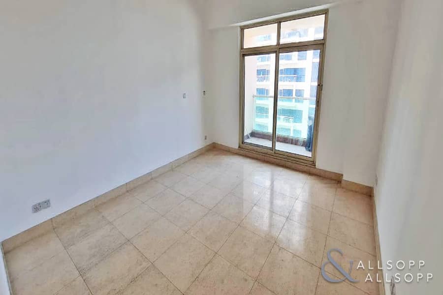 Large 3 Bedrooms Apartment | Unfurnished