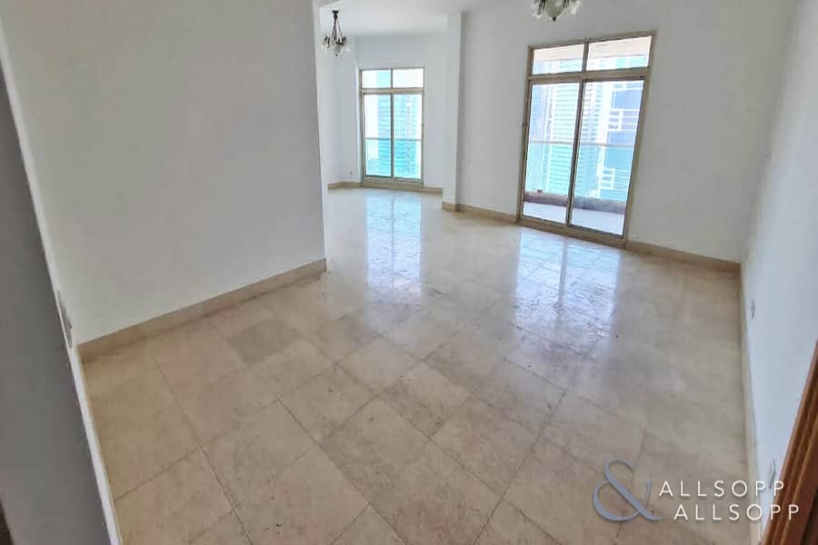 5 Large 3 Bedrooms Apartment | Unfurnished
