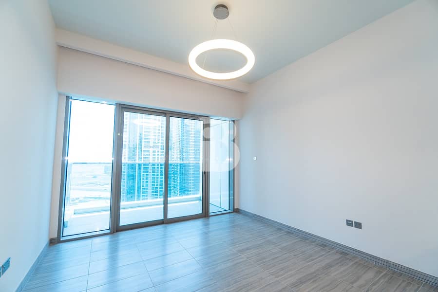 Waterfront View I Mid Floor I Luxury Amenities