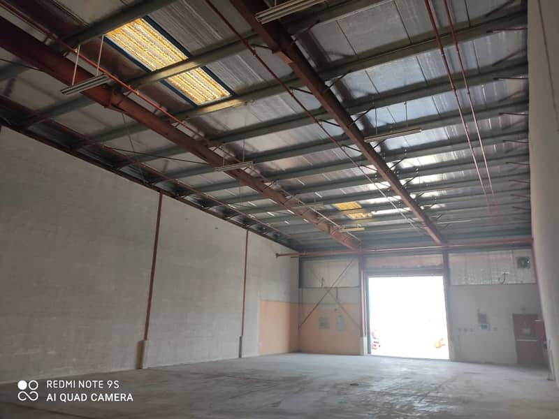 18 5500 WAREHOUSE 123000/- AED IN AL QUOZ