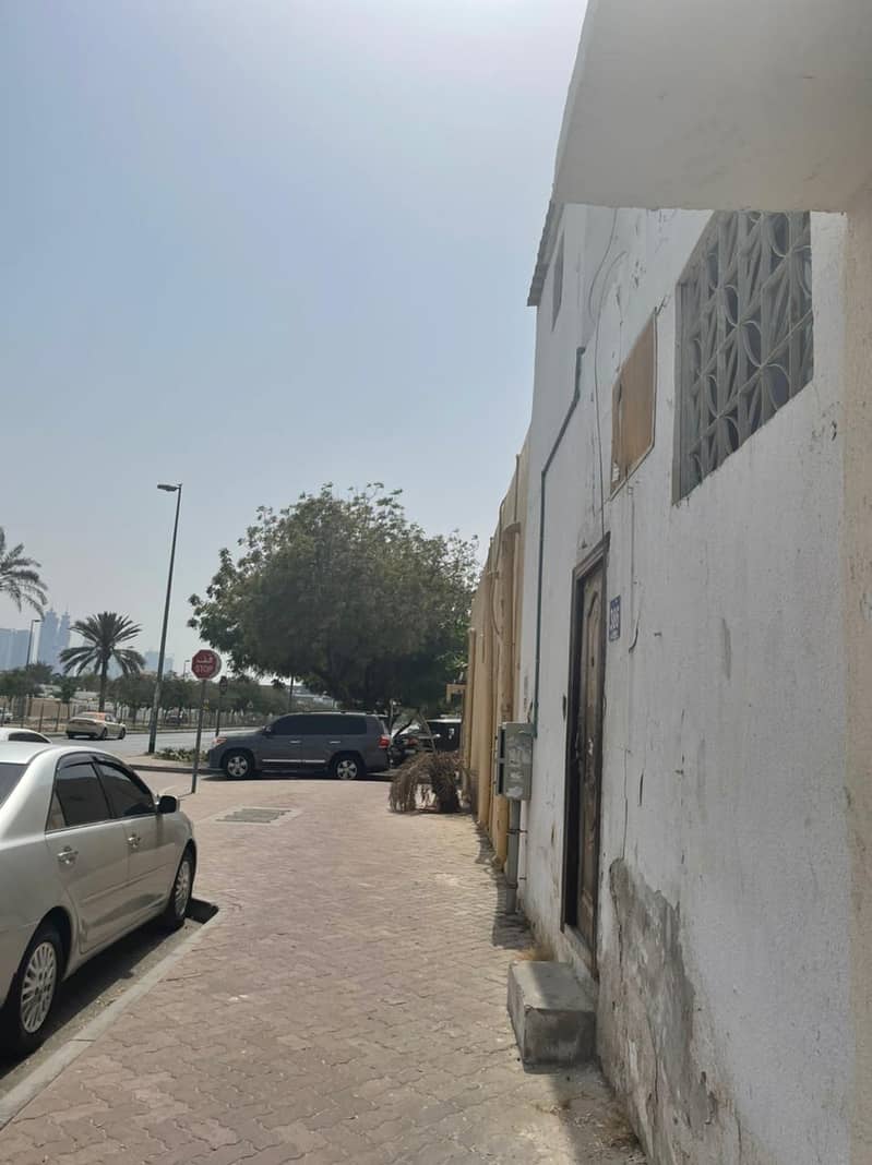 Amazing house for sale in the  satwa main road for investors