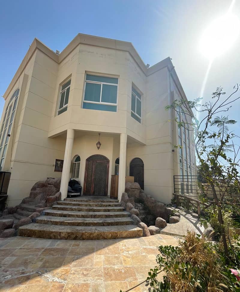 Villa for sale with water and electricity + air conditioners, super deluxe finishes, second piece of Sheikh Ammar Street .