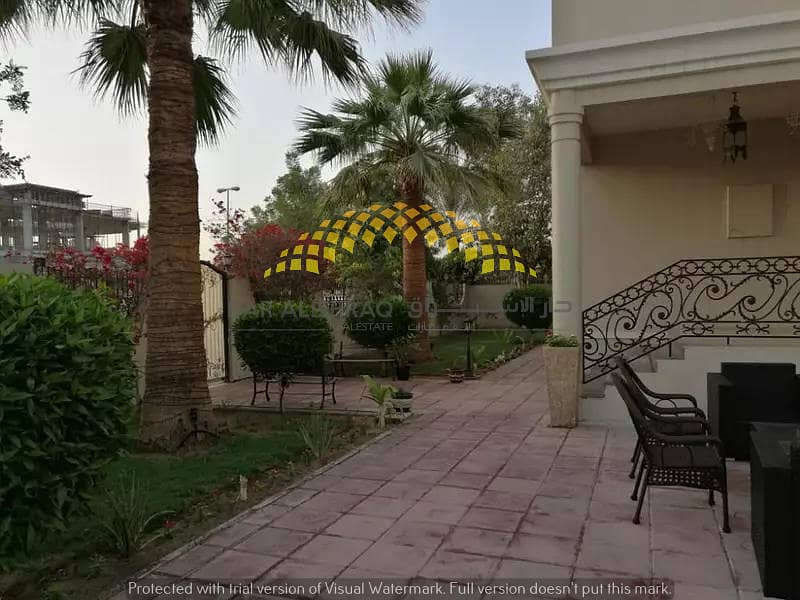 Stunning Villa | Prime Location | Private Garden
