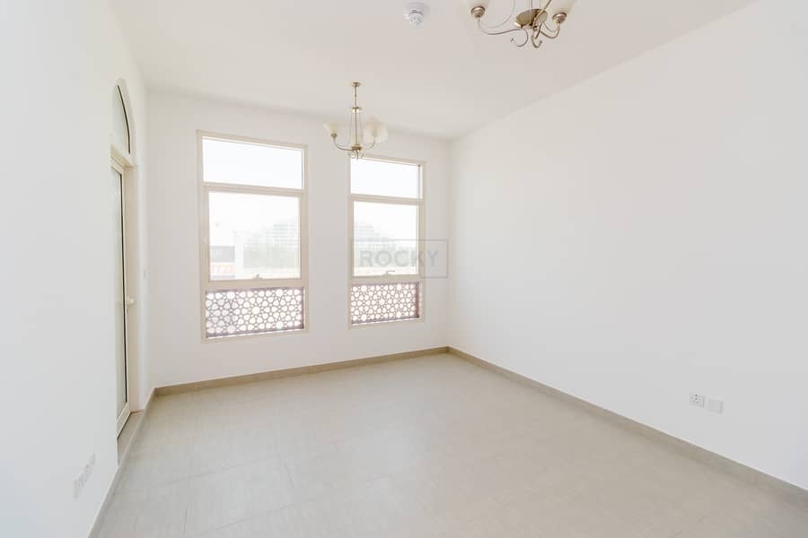 5 Exceptional 3 B/R with Huge Balcony | Closed Kitchen & Separate Laundry Area| Majan