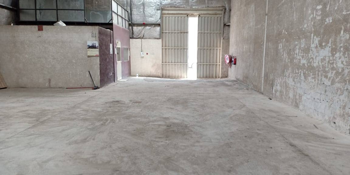 4,000 Sq ft Warehouse Close to ring road available in Industrial area no. 13, Sharjah