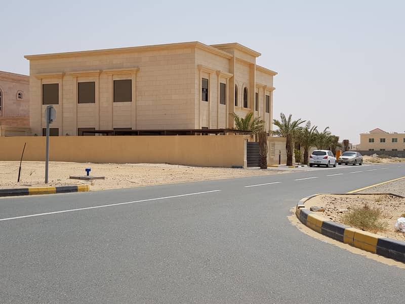 For sale two villas in Al-Hwashi opposite Al-Nouf, a year and a half old with personal finishes