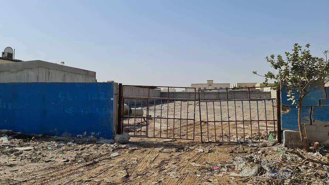 For sale land in Al Sajaa Industrial Area / Sharjah A great location close to the main street