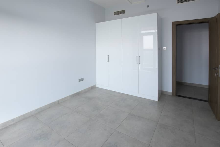 9 1 month FREE | 2 bed with balcony | Large layout