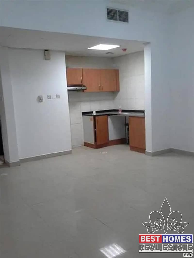 Cheap 1 bedroom with hall