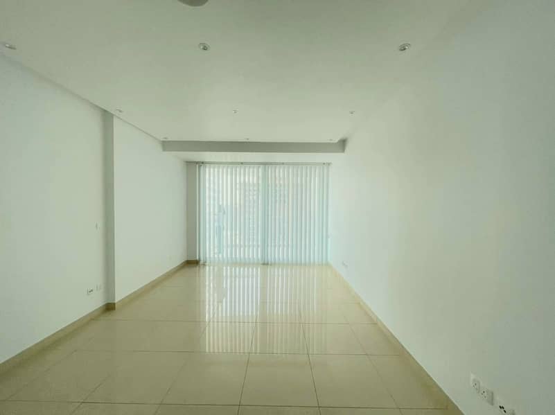 8 Lake and SZR View |Spacious 3 bedroom |High Floor