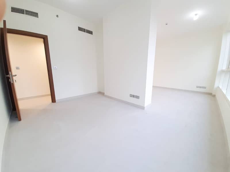Brand New ONE BEDROOM WITH BALCONY FOR 47K AT TCA.