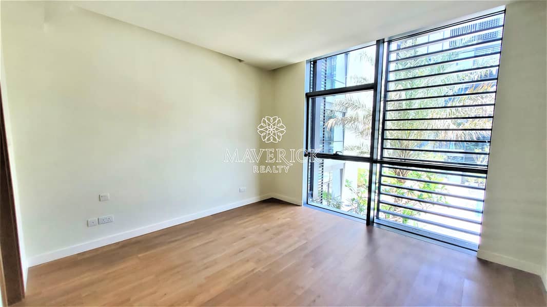 4 Stunning 1BR | Pool+Garden View | Vacant