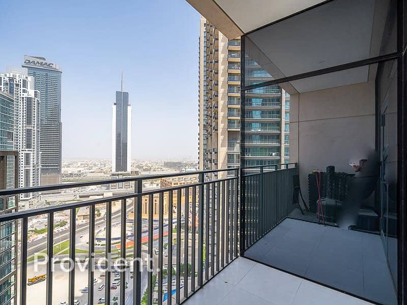 16 Stunning View | Two Balconies | Tenanted