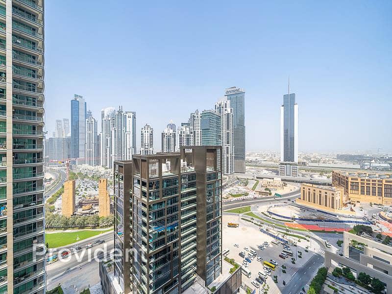 17 Stunning View | Two Balconies | Tenanted