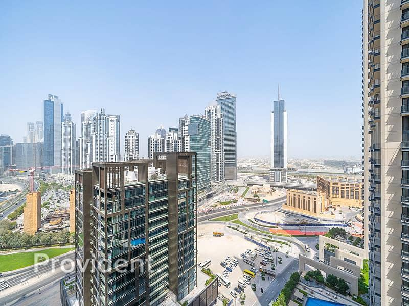 26 Stunning View | Two Balconies | Tenanted