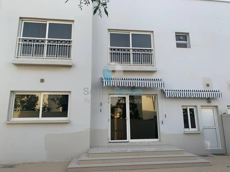 6 Large- 4 Bedroom villa for rent Barashi Sharjah