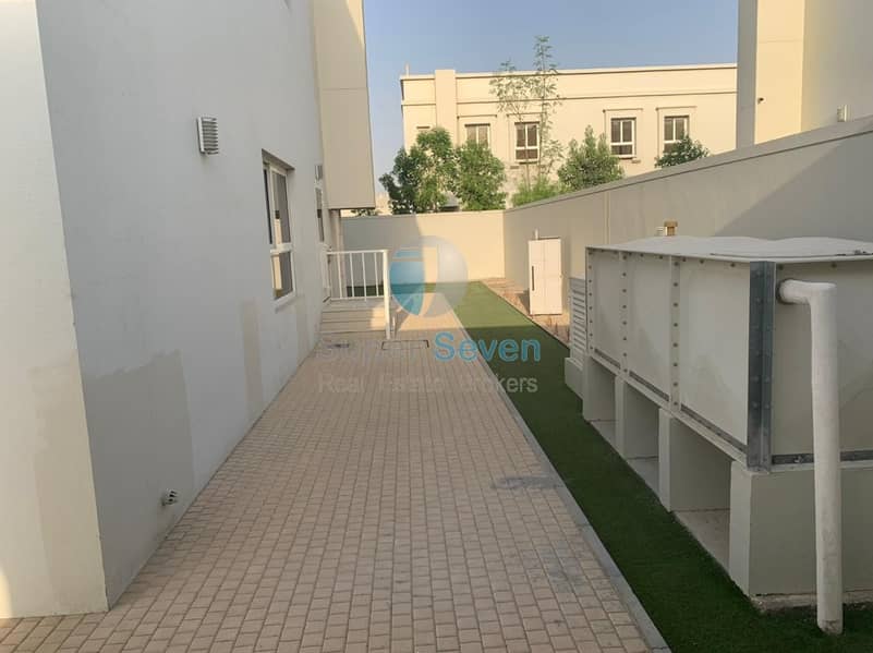 13 Large- 4 Bedroom villa for rent Barashi Sharjah