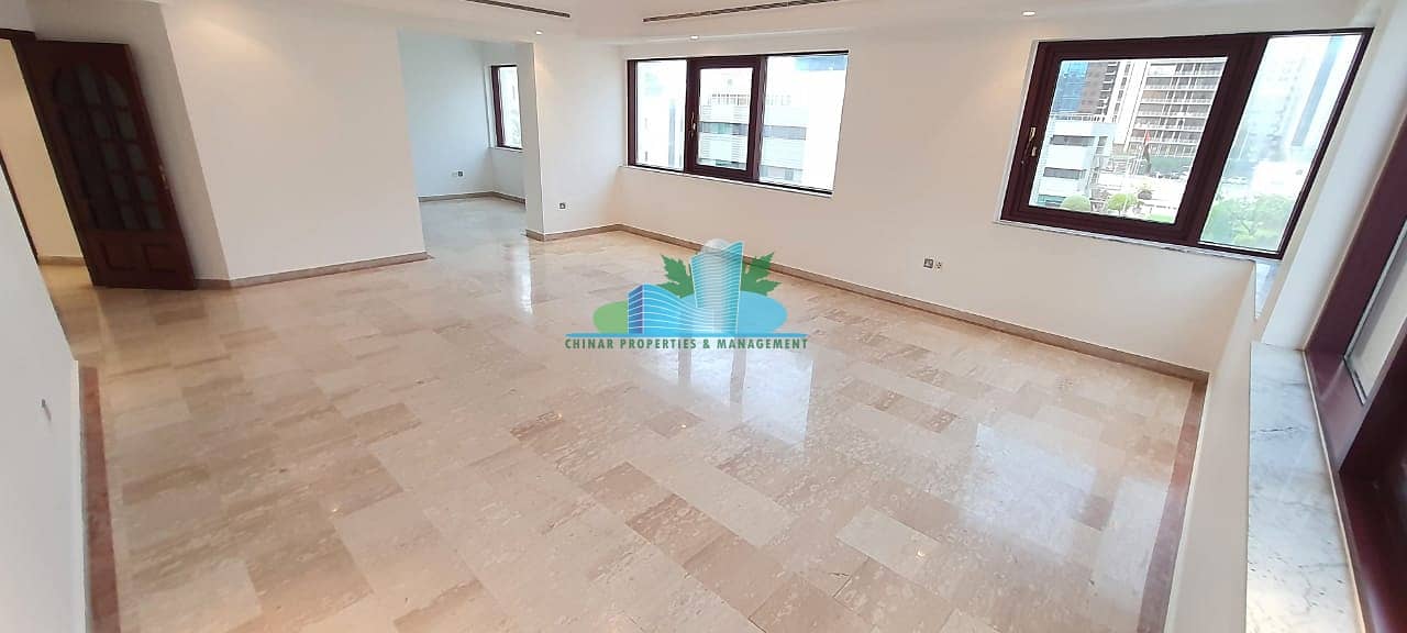 EXTRA LARGE 3 BHK|Maid & Dining-room|4 payments |near corniche