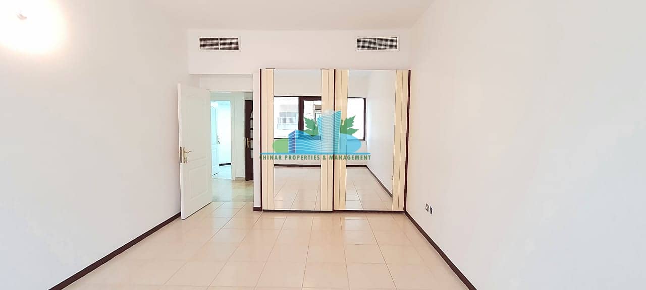 17 EXTRA LARGE 3 BHK|Maid & Dining-room|4 payments |near corniche