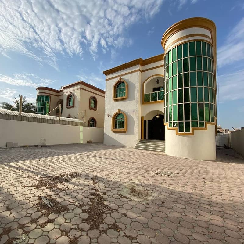Nice and clean villa with AC for rent close to main road