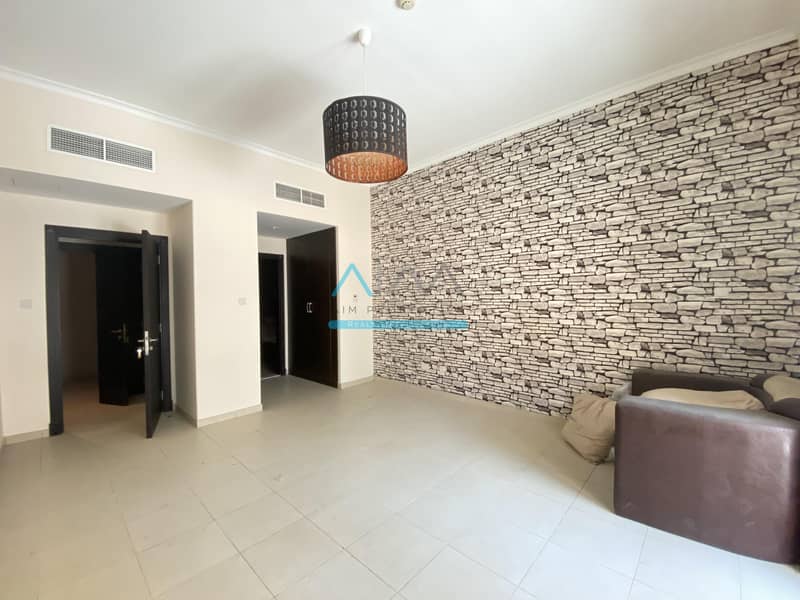 2 3 Bed | Huge 2587sqft | Spacious Layout | DIP