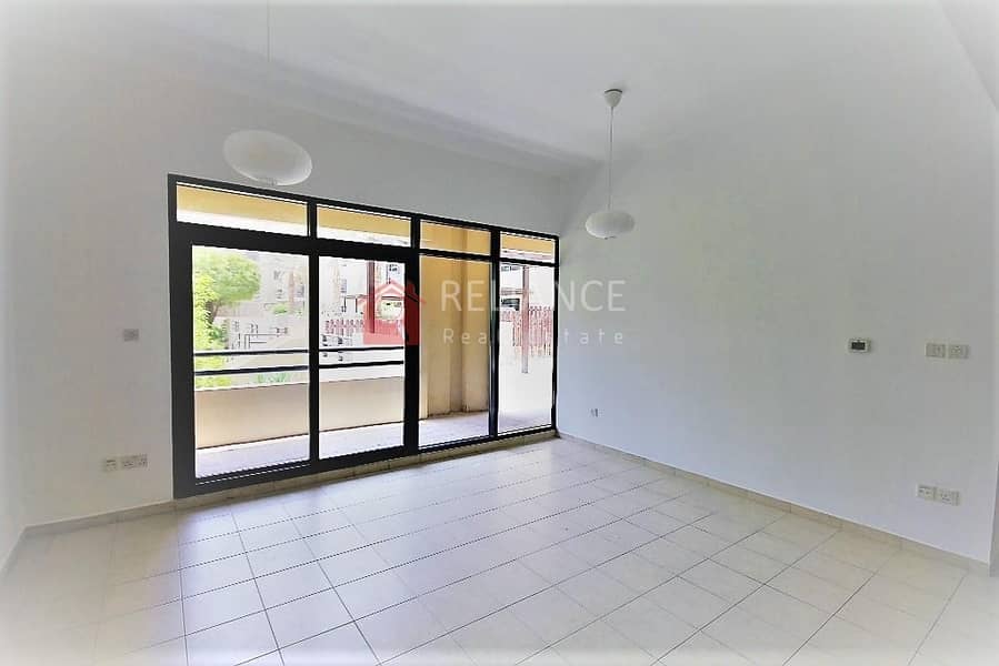 10 Private Garden | 3 Bedrooms + Laundry | A/C Free. .