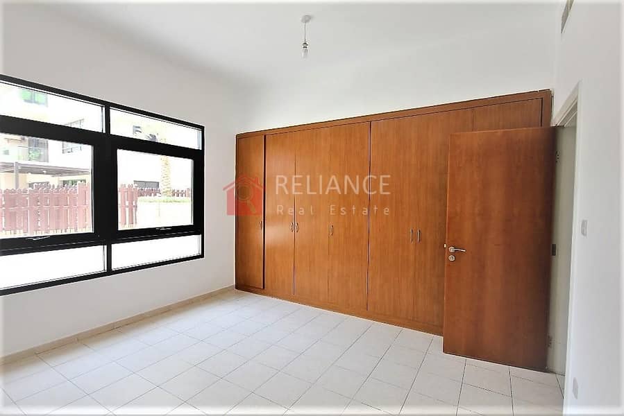 11 Private Garden | 3 Bedrooms + Laundry | A/C Free. .