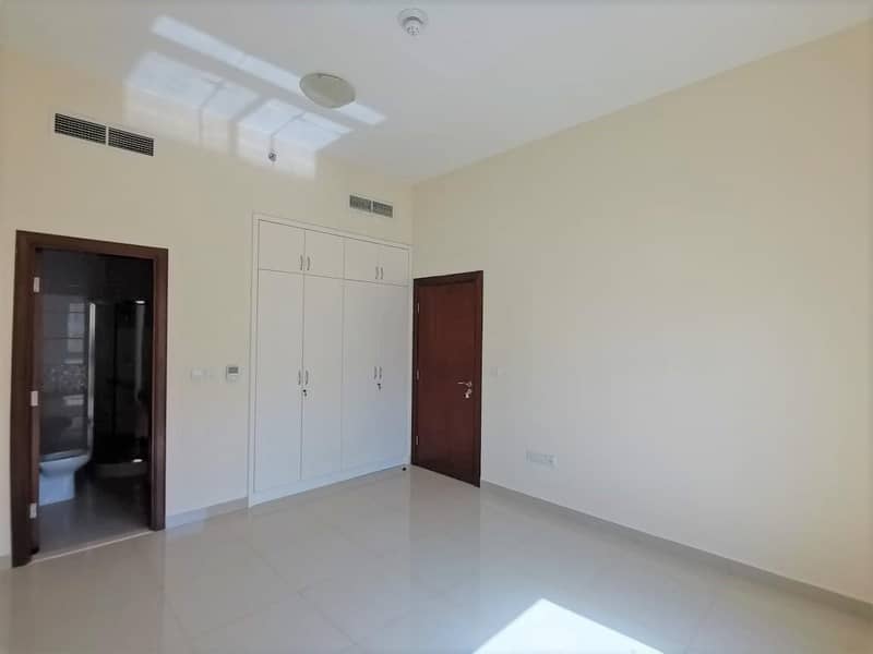 3 Unfurnished | Ready to Move | Balcony
