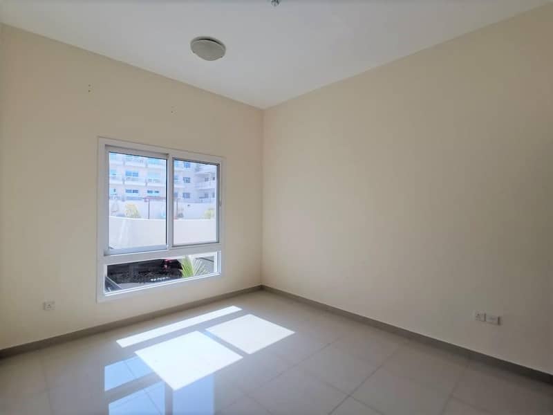 9 Unfurnished | Ready to Move | Balcony