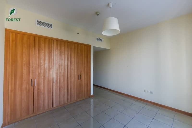7 Spacious | 1BR APT with Balcony | Vacant