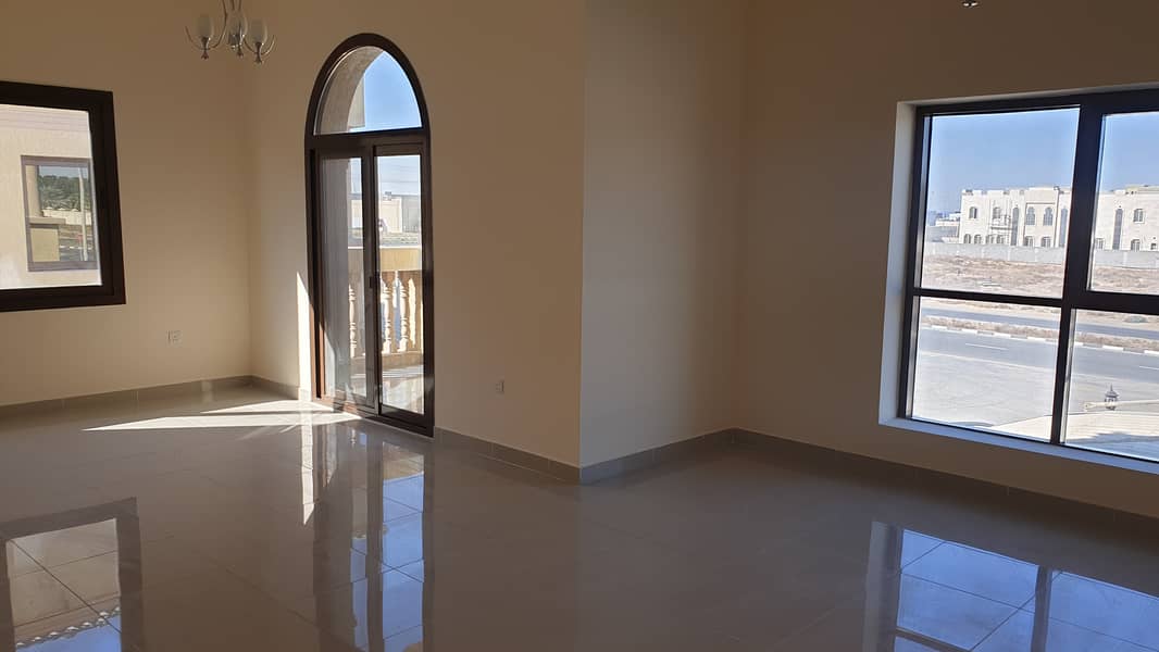 luxury 5 bed villa for rent in al nouf rent 100k in 4 payments with maid room ready to move no deposit