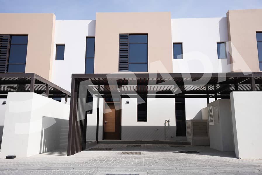 Luxurious 3 Bedroom Townhouse | Ready to move in l Sharjah