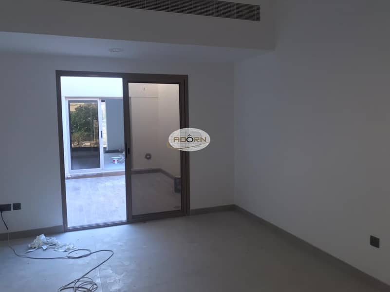 19 Fully renovated 3 bedroom plus study villa all facilities in Al Sufouh