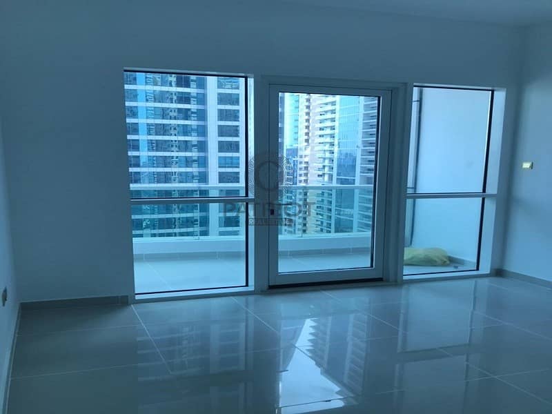 20 Higher Floor / Partial Sea View  / Well Maintain