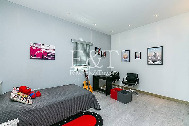 11 Elegant E. Foyer| Fully Upgraded | Extended  | JI