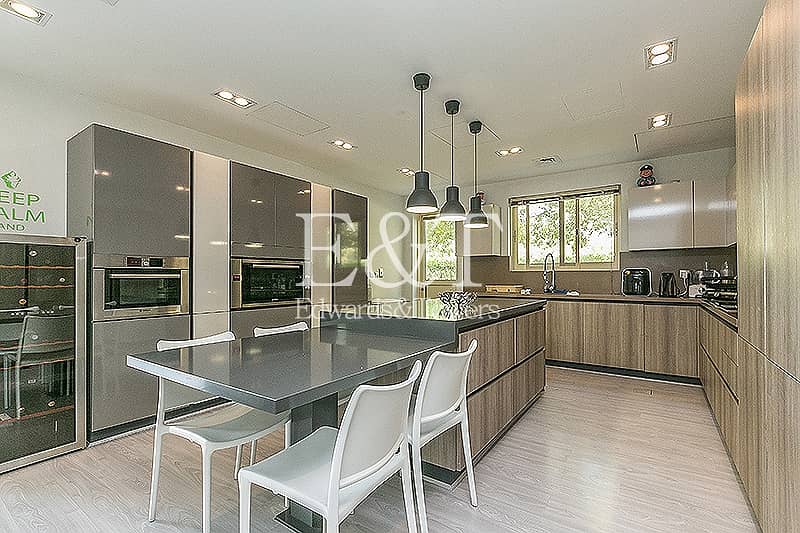 16 Elegant E. Foyer| Fully Upgraded | Extended  | JI