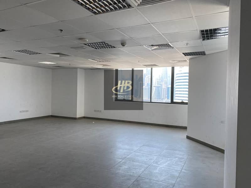 8 OFFICE SPACE FOR RENT IN EXECUTIVE BAY