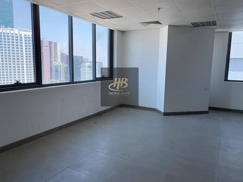 6 OFFICE SPACE FOR RENT IN EXECUTIVE BAY