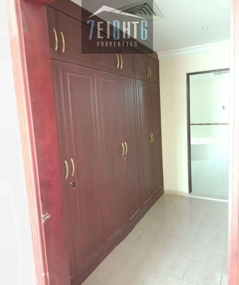 6 Outstanding property:  4 b/r good quality independent villa + maids room + large garden for rent in Umm Al Sheif
