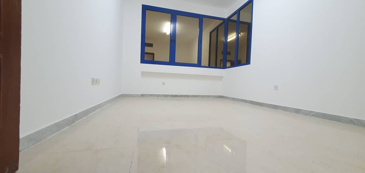 Квартира в улица Аль Наджда, 2 cпальни, 45000 AED - 5166061