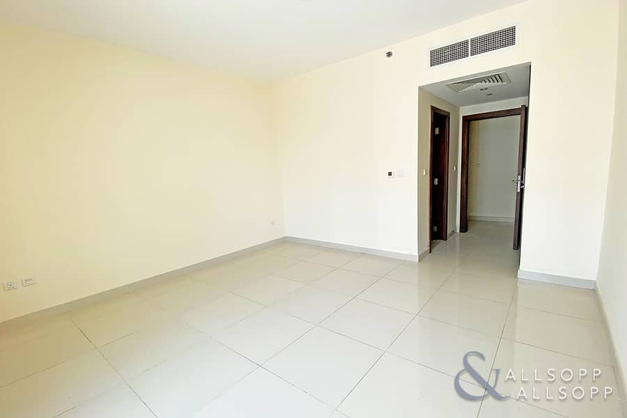 11 2 Months Free | Bright 2 Beds | High Floor