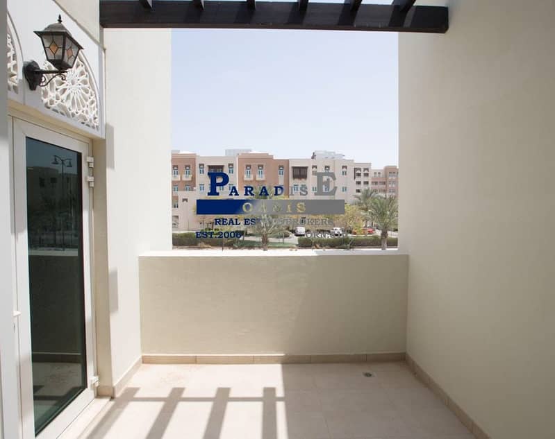 15 Fully Maintained 3BHK I Big Balcony I Near Spinneys