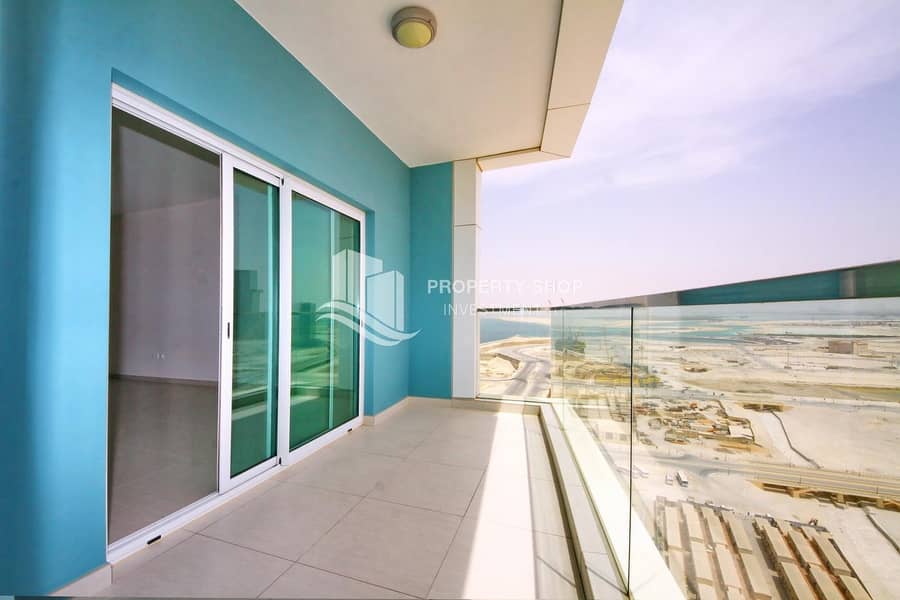 Hot Deal! Iconic Sea View, Big Layout on Top Floor