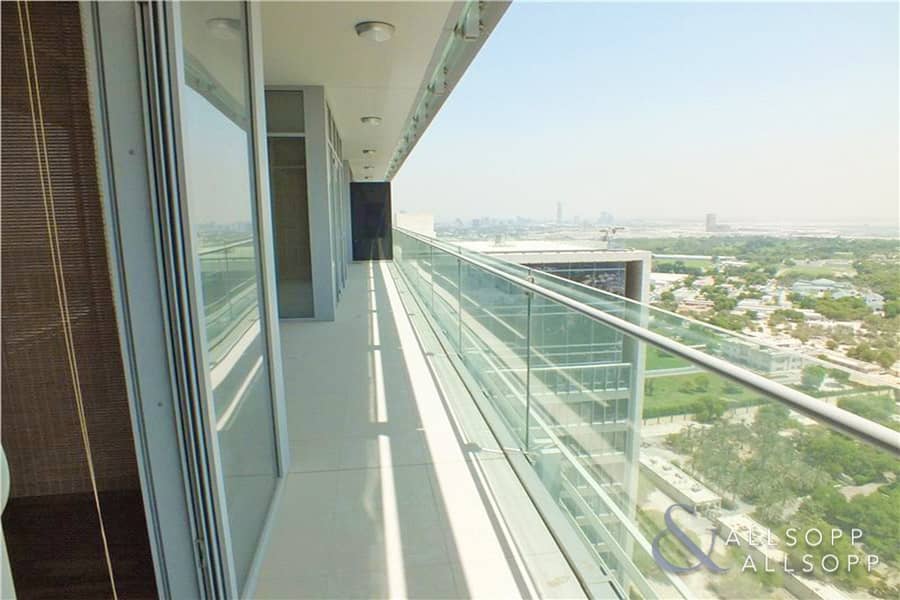 18 2 Bedrooms | Burj Khalifa Views | Balcony